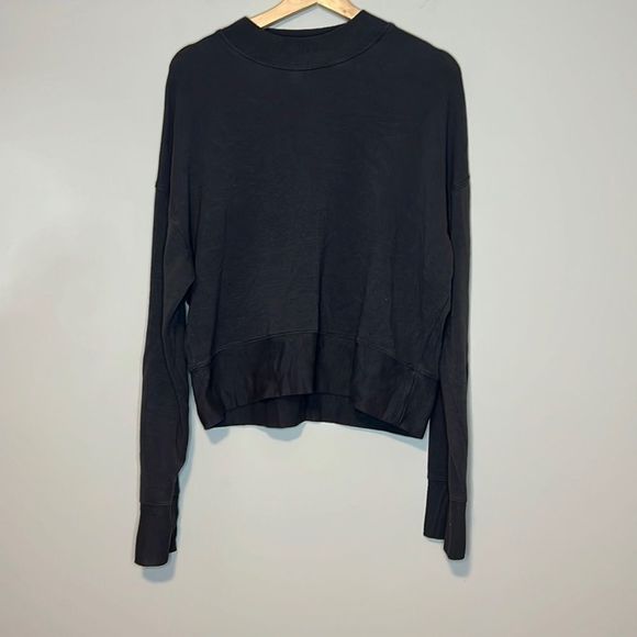 𝅺FABLETICS - Mock Turtleneck Sweatshirt - Size L - Used - Picture 1 of 4